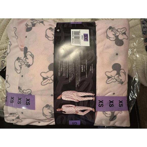 Disney Minnie Cozy 2PC Pajama Set Womens XS - Picture 2 of 3